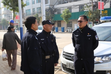 周明同志深入辖区检查指导美丽县城建设和爱国卫生7个专项行动交通秩序整治工作1