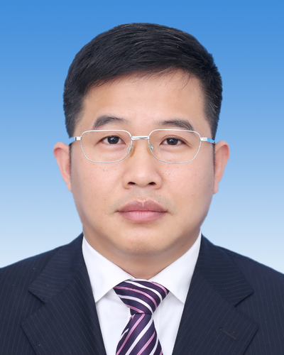 杨艾坤 杨艾坤