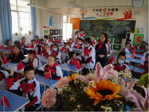 富民教育体育信息2023年第72期（创班级特色  显文化育人——富民县永定小学开展班级文化建设之静态文化评比展示）572