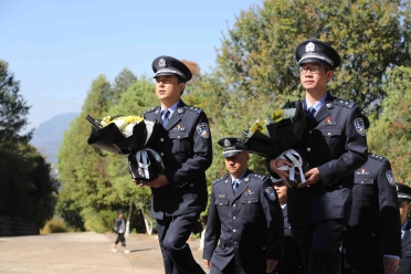 缅怀公安英烈 铸造忠诚警魂1