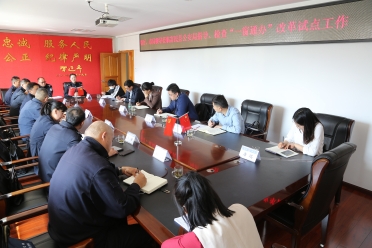 省政务服务中心及省厅、市局领导一行到县局检查指导“一窗通办”改革试点工作2