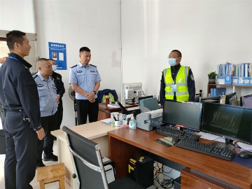 昆明市车管所姚志宏所长一行到富民调研“一窗通办”工作1