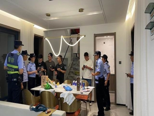 夏夜巡查1