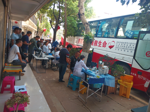 凝聚社会力量 共同献血助人—富民县组织开展无偿献血活动1