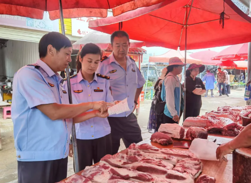 富民县市场监管局重拳整治肉类市场守护人民群众“舌尖上的安全”